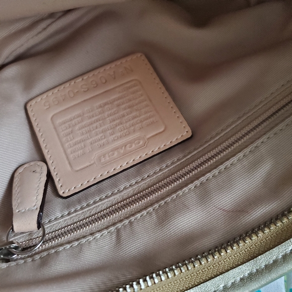 Coach purse - Picture 5 of 7